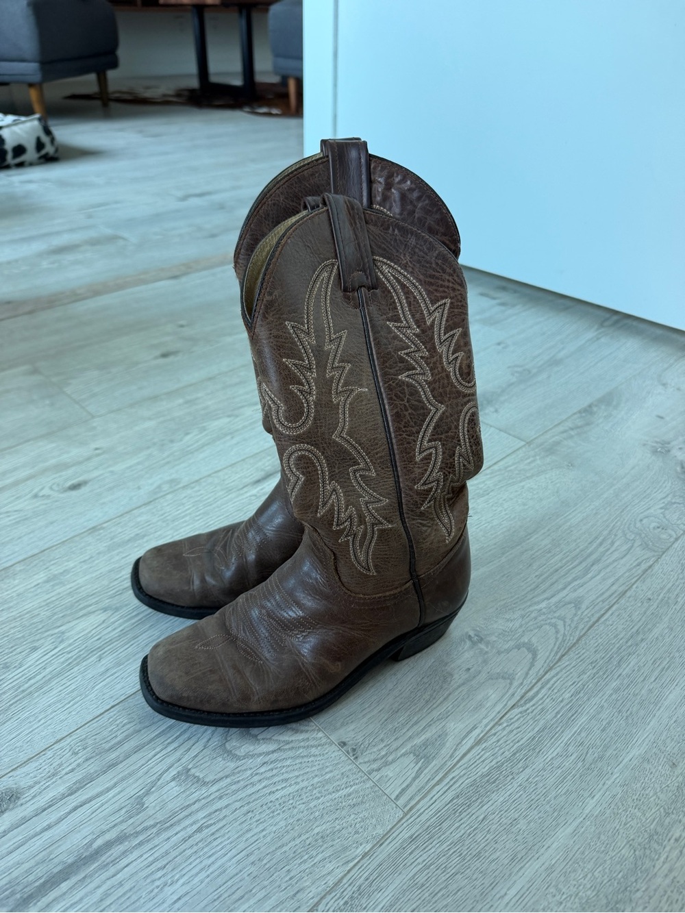 Classic Brown Leather Western Cowboy Boots - Women's